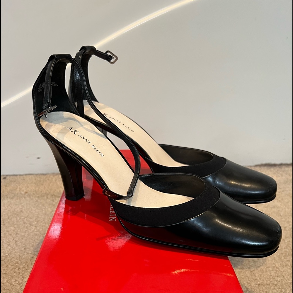 Anne Klein heels. Black polished leather. Size 10M. Worn 2 times. Like new.